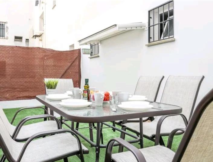 Apartamento Con Patio Y Piscina Cerca De Sevilla La Algaba Exteriör bild